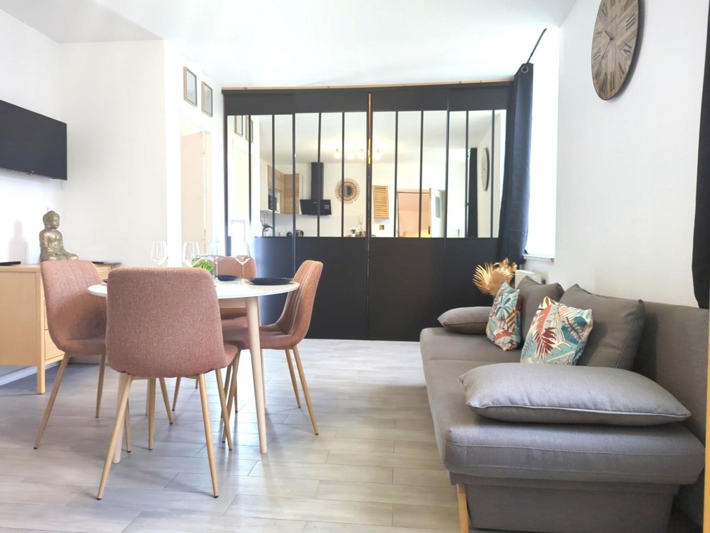 Bel Appartement Meximieux Centre Ville 2 Chambres Esterno foto